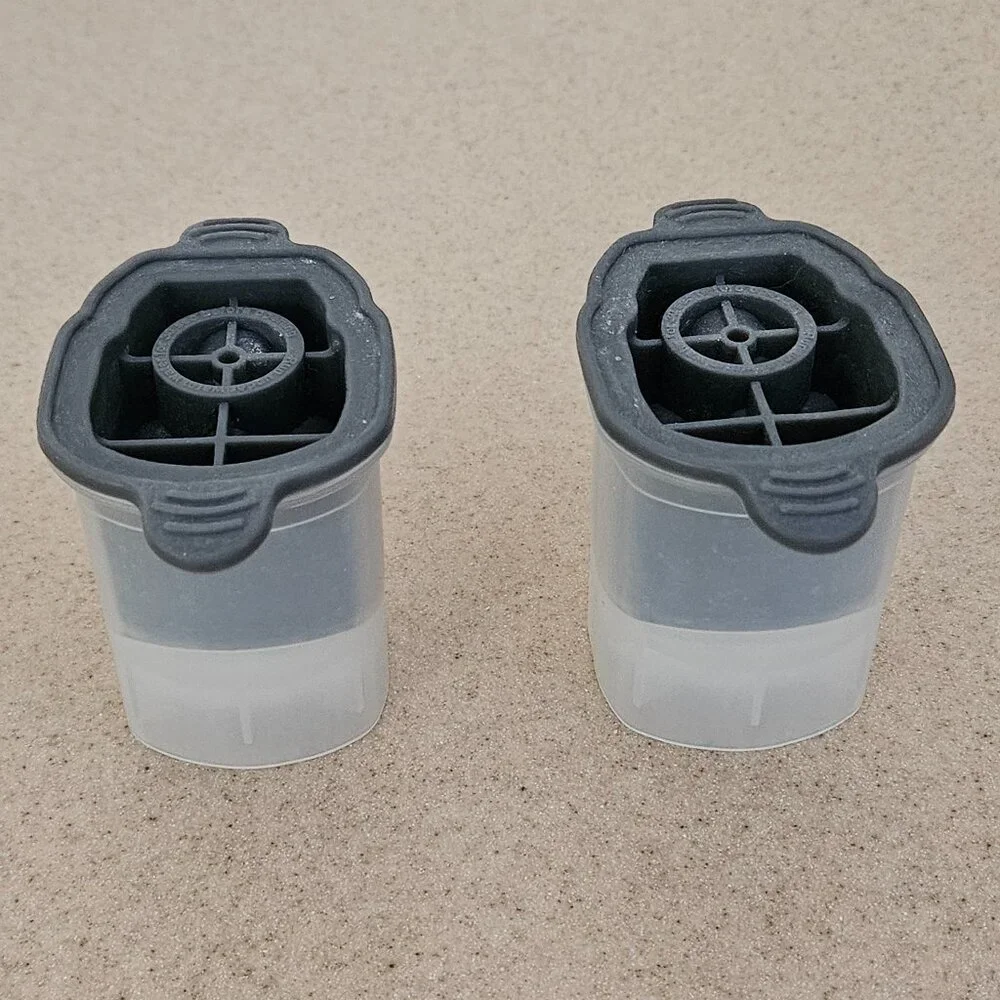 RARE 2 TOVOLO SKELETON SKULL HALLOWEEN FALL COCKTAIL ICE CUBE MOLD SLOW MELTING